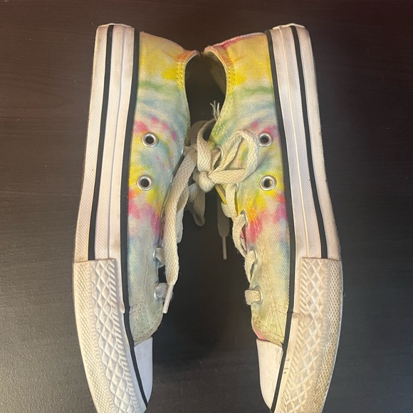 Girls Converse - Picture 3 of 7